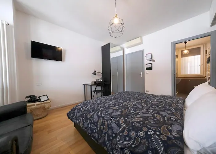 Pensionat Indipendenza Boutique 3*