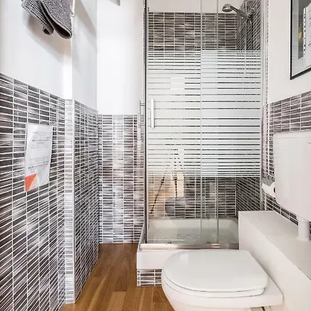 Gasthof La Boutique Di Via Dell Indipendenza 3*